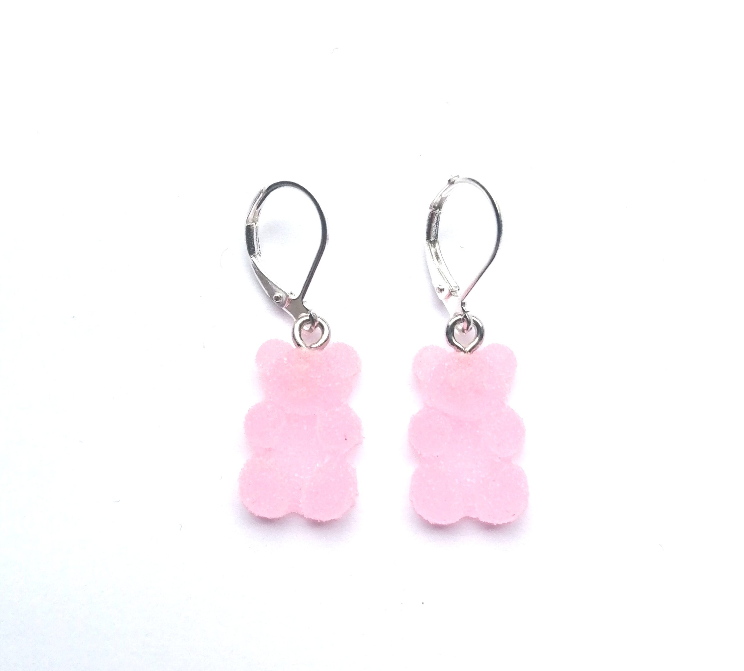 Boucles d’oreilles « OURSON » résine rose pâle 7€