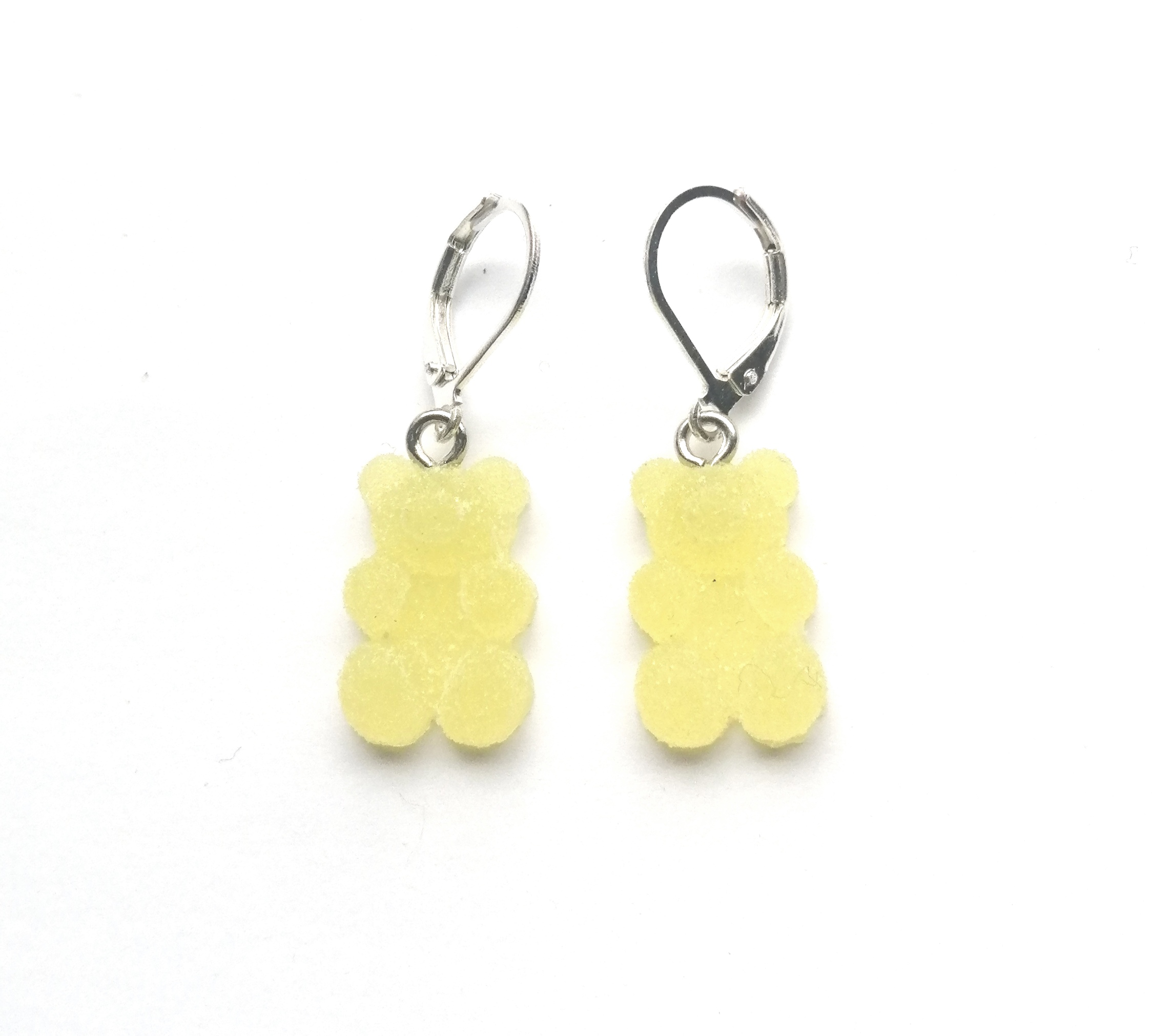 Boucles d’oreilles « OURSON » résine jaune pâle 7€