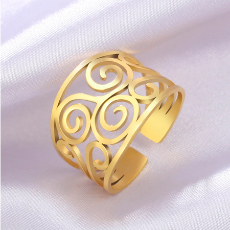 Bague Triskèle « Léna » acier doré 16 €